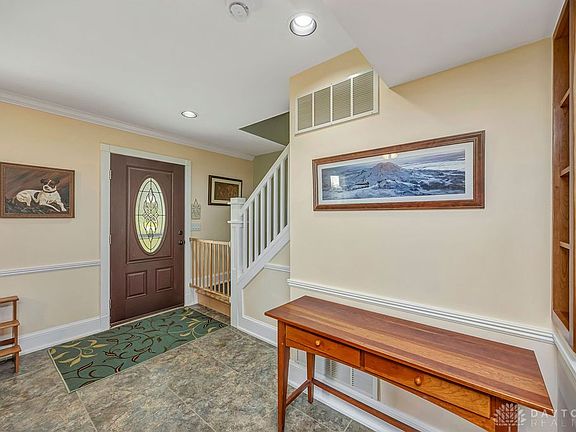 2nd image of 3064 Oxford Middletown Rd