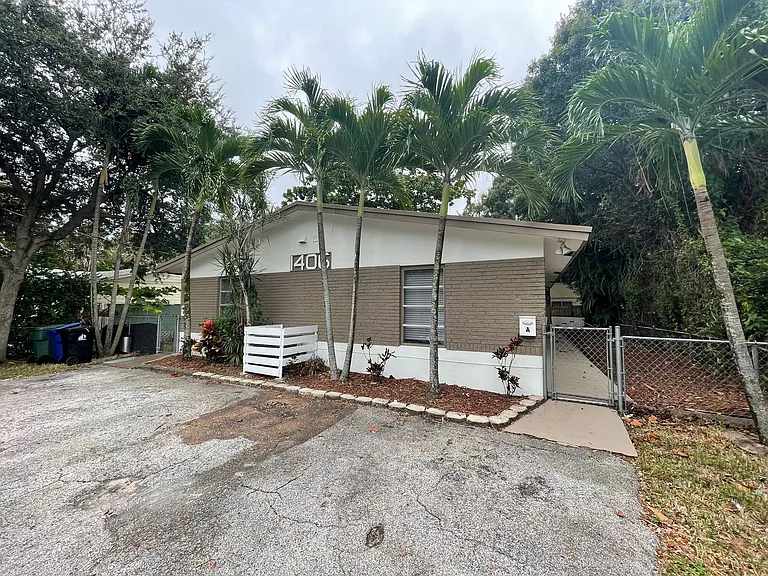 1406 SW 1st St — Photo 1