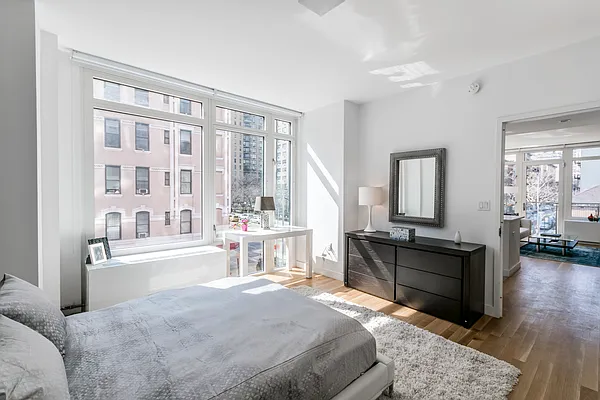 Rented by Bond New York | media 7