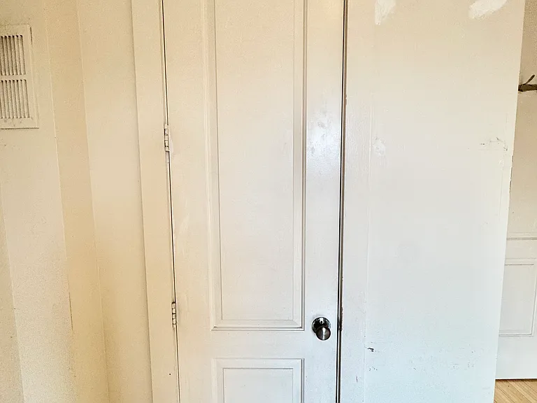 2105 Foster Ave #30 — Photo 7