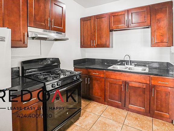 3rd image of 728 S Berendo St APT 205