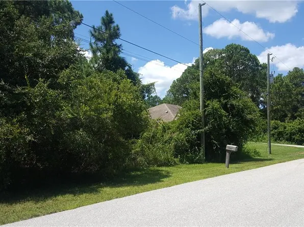 Eggelstom Ave, North Port, FL 34291