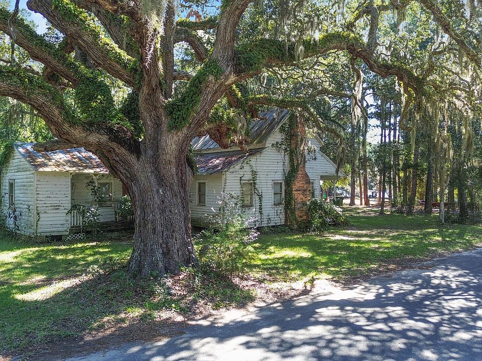 1st image of 1695 Gause Landing Road SW