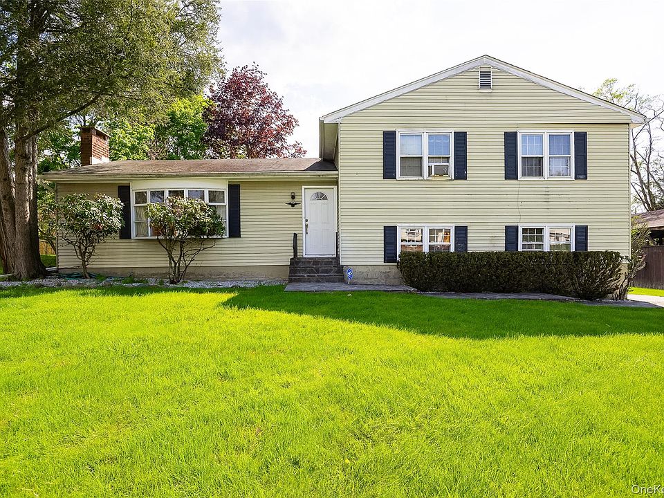 1st image of 59 Carriage Hill Lane
