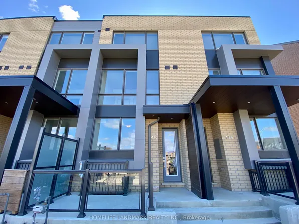 416 Lawrence Heights Way, Toronto, ON