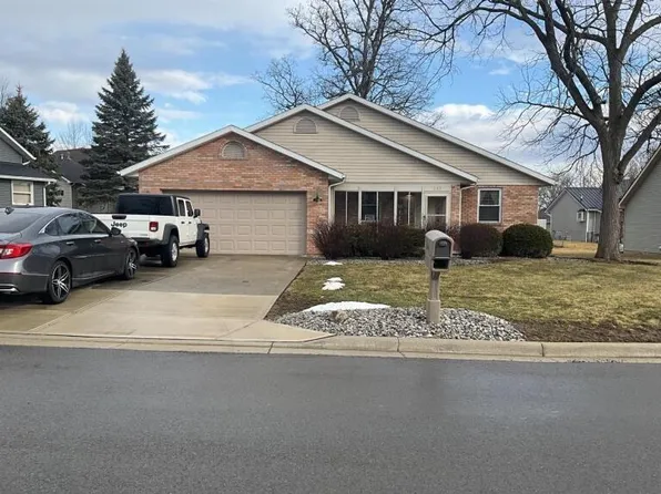 203 Oakcrest Ct, Russells Point, OH 43348