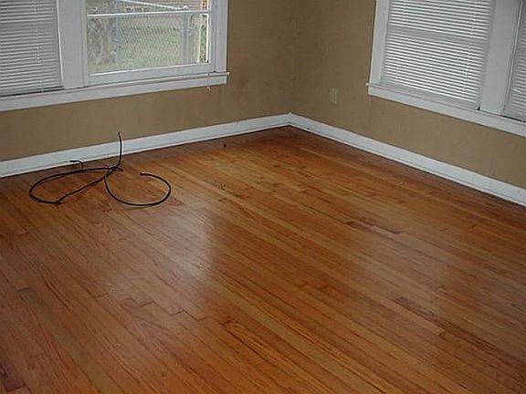 2nd image of 4233 Winfield Ave