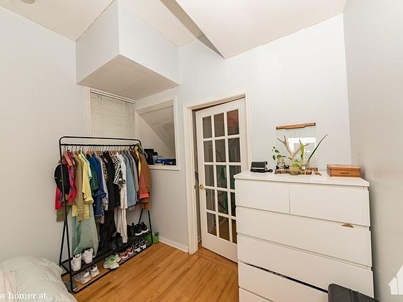 5th image of 2620 W Homer St #1222