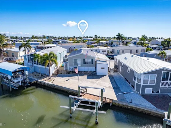 3904 Dewberry Ln, Saint James City, FL 33956