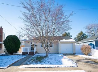 155 S 7th St, Bethpage, NY 11714