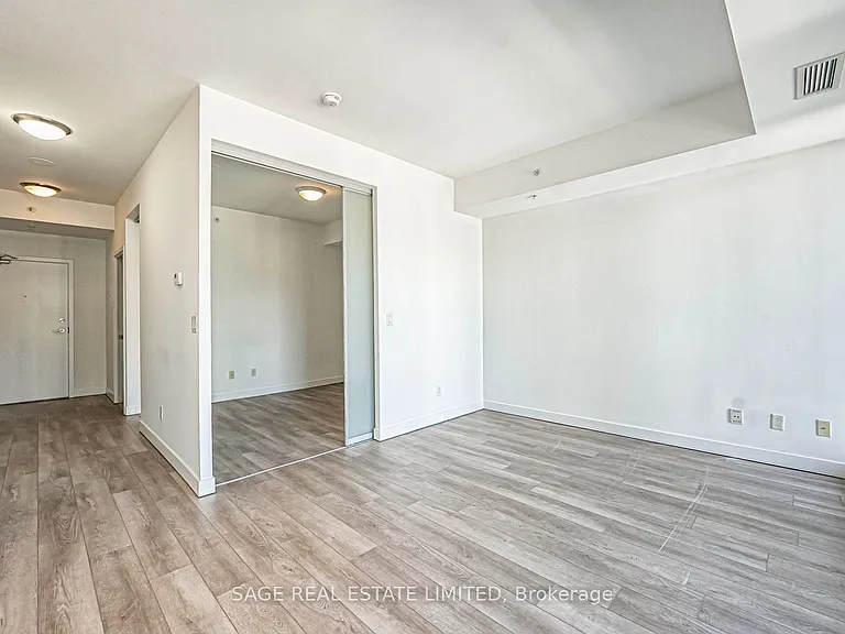 32 Camden St #607 — Photo 9