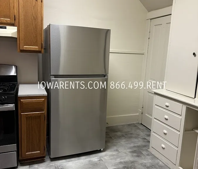 702 N 6th St — Photo 7