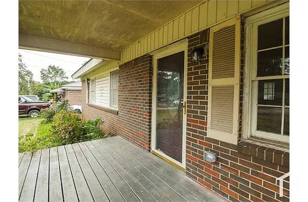 Building Photo - 2822 Brooklane Dr