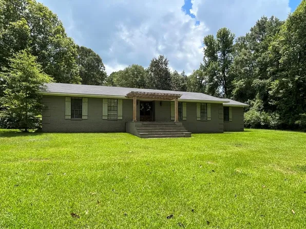 606 Lakewood Dr NE, Brookhaven, MS 39601