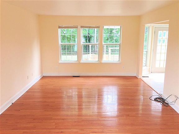 4th image of 3294 Turnberry Ln