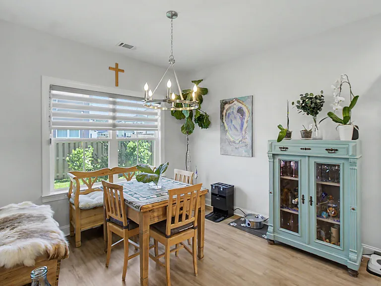 303 Alder Pass — Photo 8