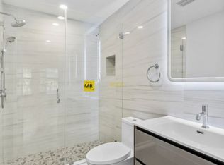 535 Newbury St #4, Boston, MA 02215