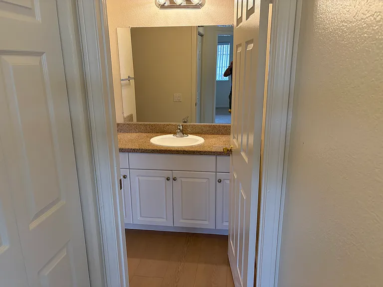 2nd bathroom