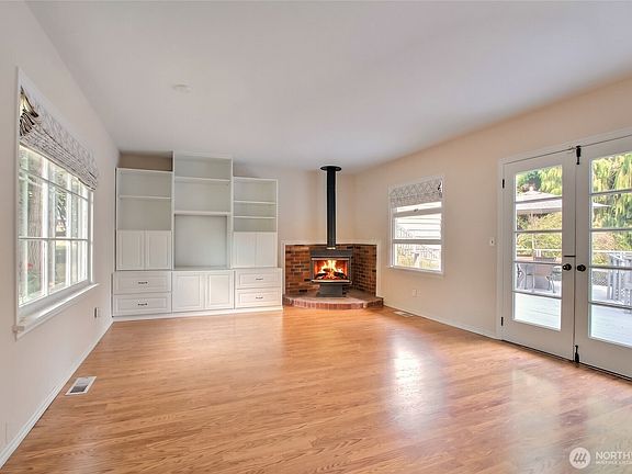 4th image of 2250 NE 175th Street