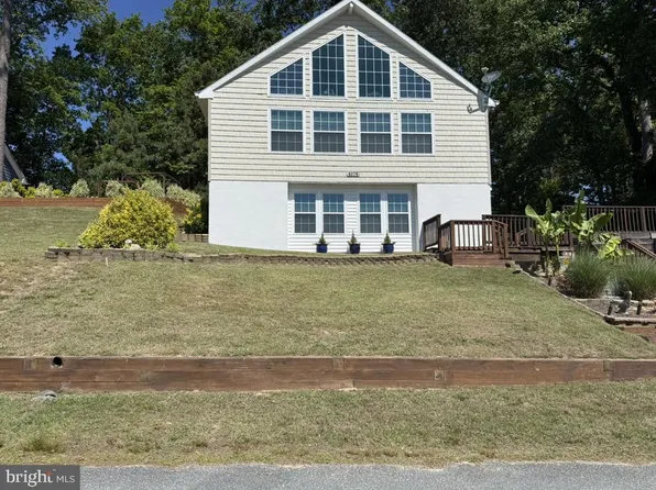 6279 Wallops Dr, Horntown, VA 23395