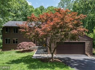 10718 Cross School Rd, Reston, VA 20191