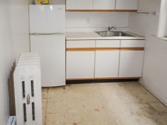 2nd image of 2882-92 N Clark St #2882-2