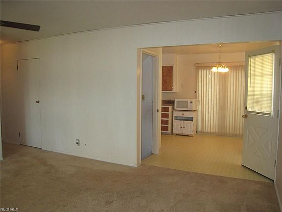 5th image of 885 Stanwood Ave