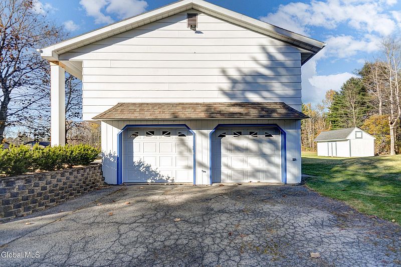 3rd image of 122 Crouse Drive