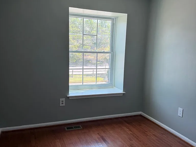 8108 Sandy Spring Rd — Photo 11