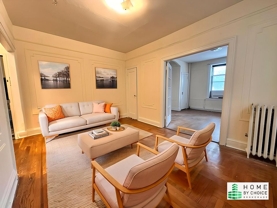2nd image of 2460 27th St #1