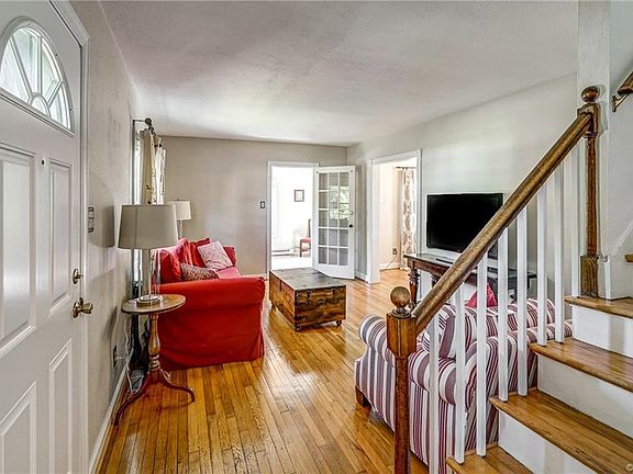 4th image of 907 Pepper Ave
