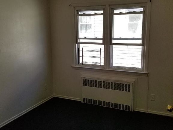 5th image of 14-20 Mott Ave #2