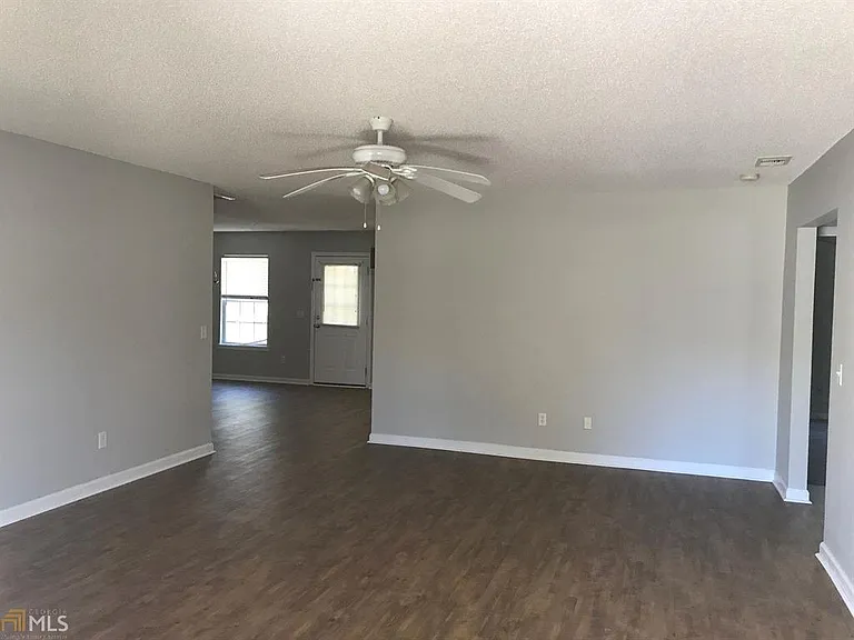 104 Harden Rd — Photo 4
