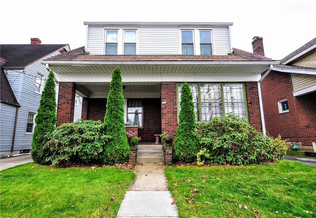 607 4th St photo 1