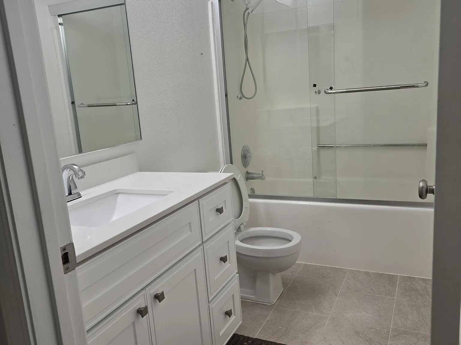 3 bed, 2.5 bath, 1495 sqft, $3,300 — Photo 1