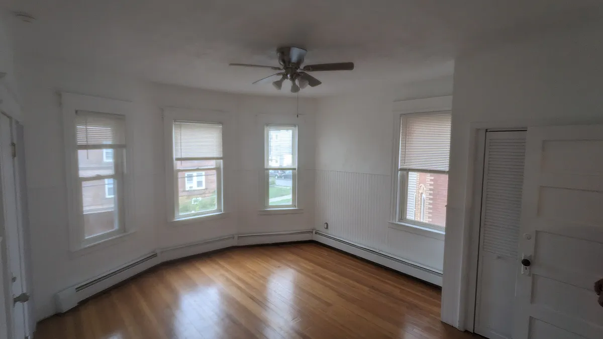Building Photo - 23 Lyman St #2W