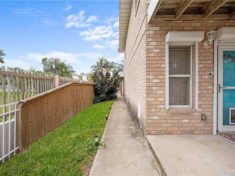 206 W Bahama St — Photo 13