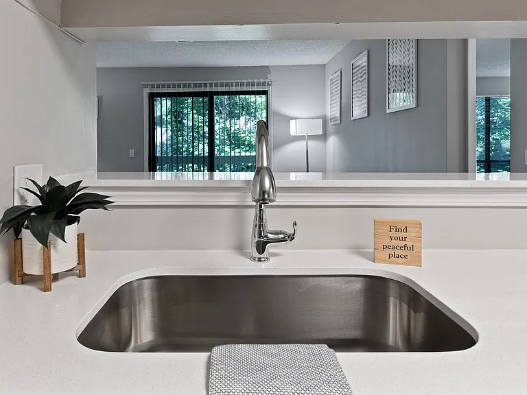 450 Waldan Cir — Photo 8