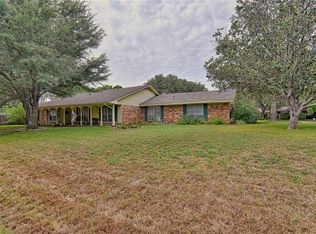 1617 Royal Mile Dr, Arlington, TX 76015