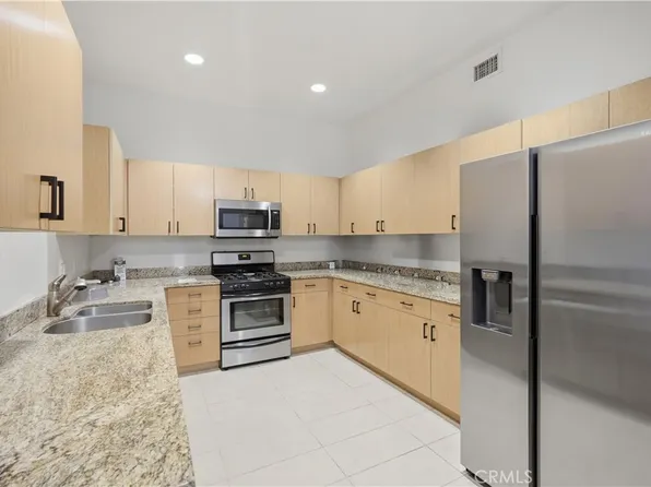 917 S New Hampshire Ave Unit 301, Los Angeles, CA 90006
