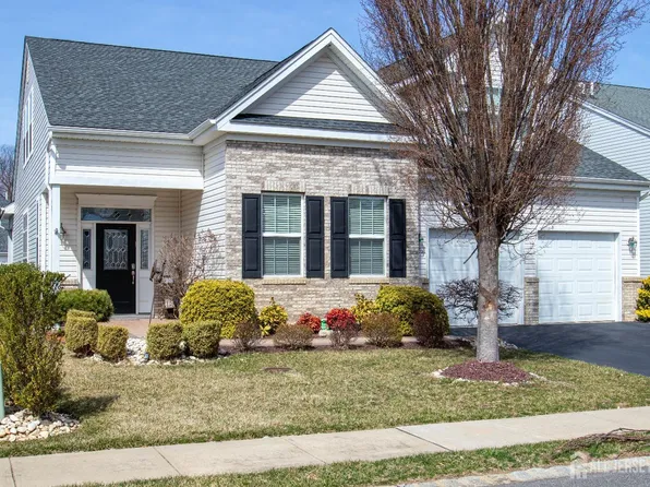 53 Mandrake Rd, Monroe Township, NJ 08831