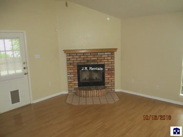 1506 Creek St — Photo 50