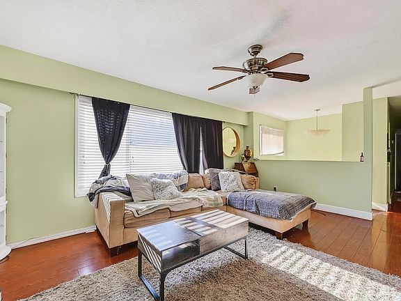 4th image of 2068 Ridgeway St
