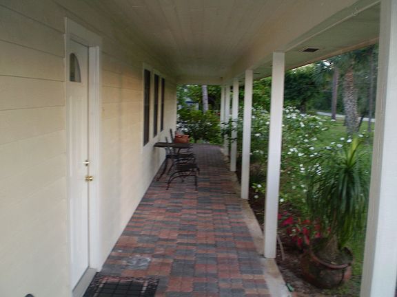 Veranda Front Porch