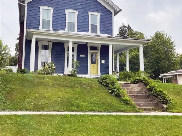 256 2nd St SW, Carrollton, OH 44615