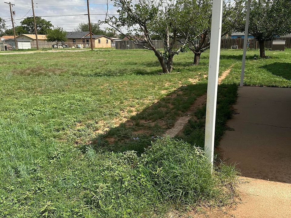 2nd image of 2916 1st St