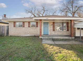 729 Butler St, Moore, OK 73160