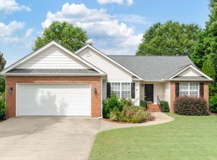 3 Heart Ct, Greer, SC 29651