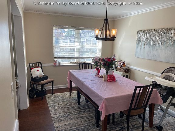 2nd image of 1107 Edgewood Dr