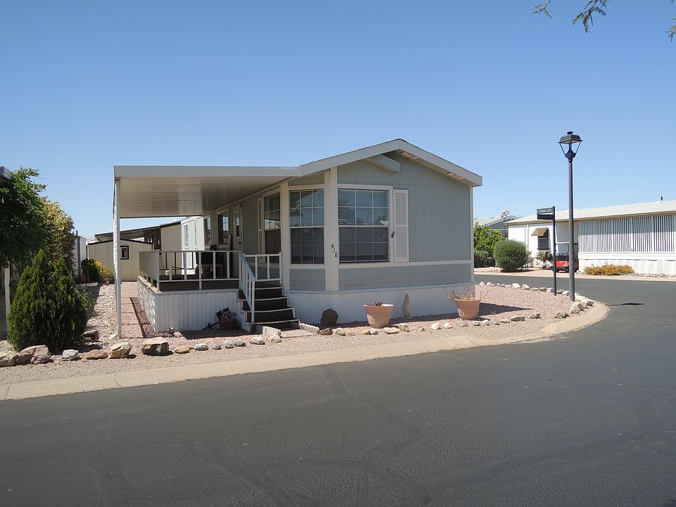 Front view/corner lot